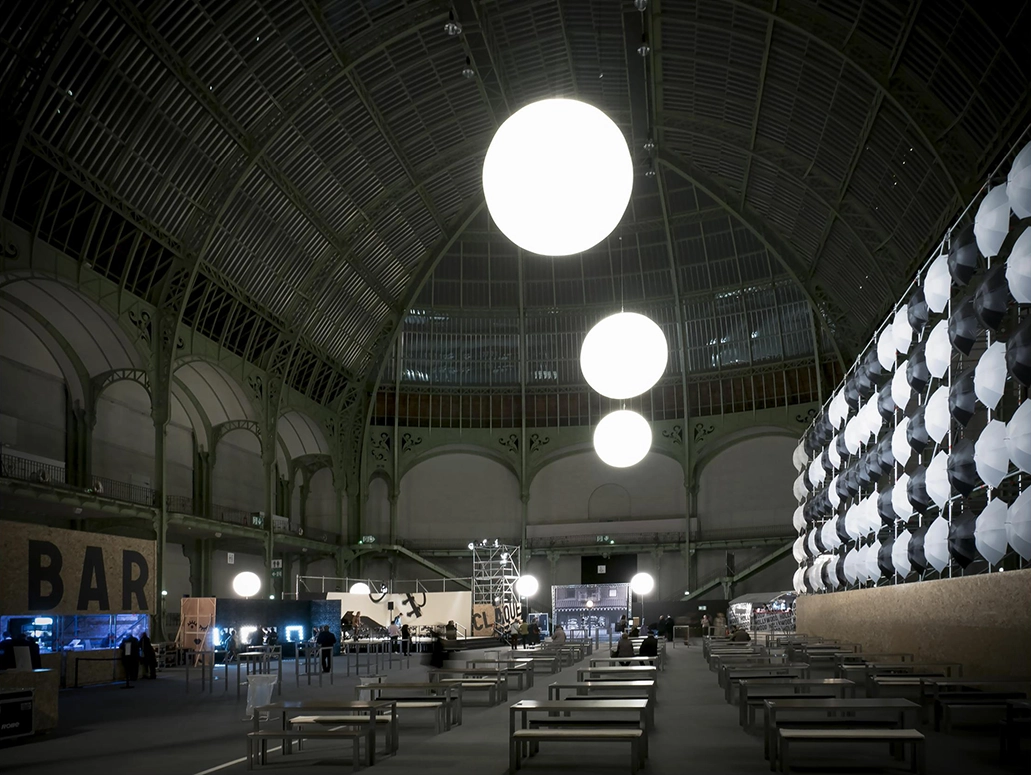 Singinintherain_NefGrandPalais 1