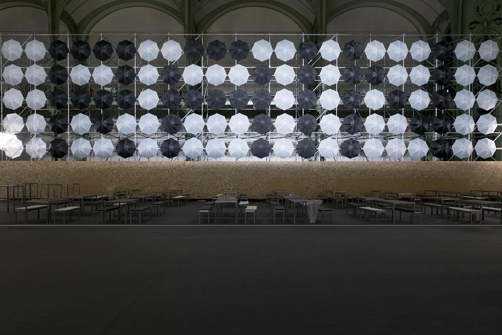 Singinintherain_NefGrandPalais 1