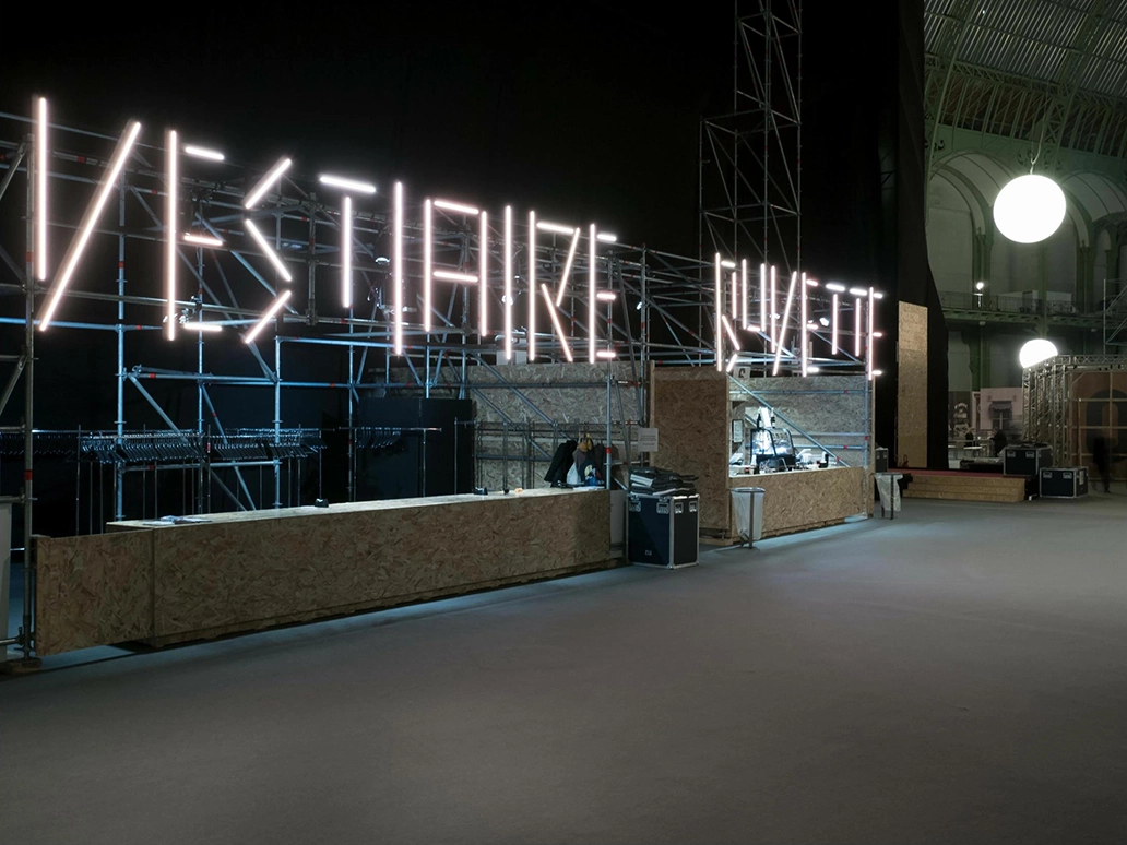 Singinintherain_NefGrandPalais 1